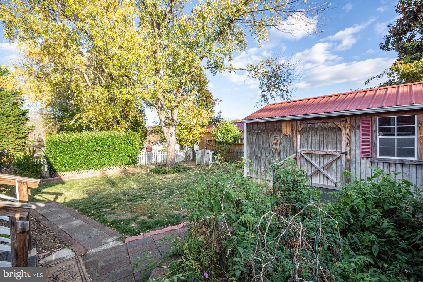 7220 Lord Barton DRIVE