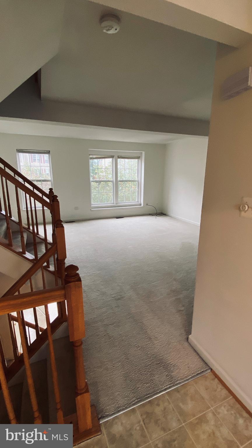 7108 Finch LANE