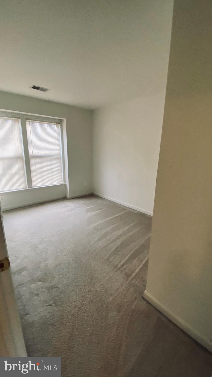 7108 Finch LANE