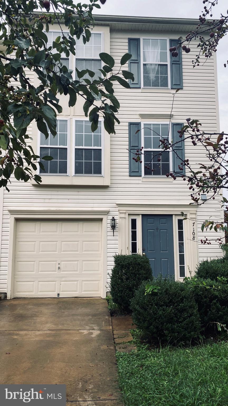 7108 Finch LANE