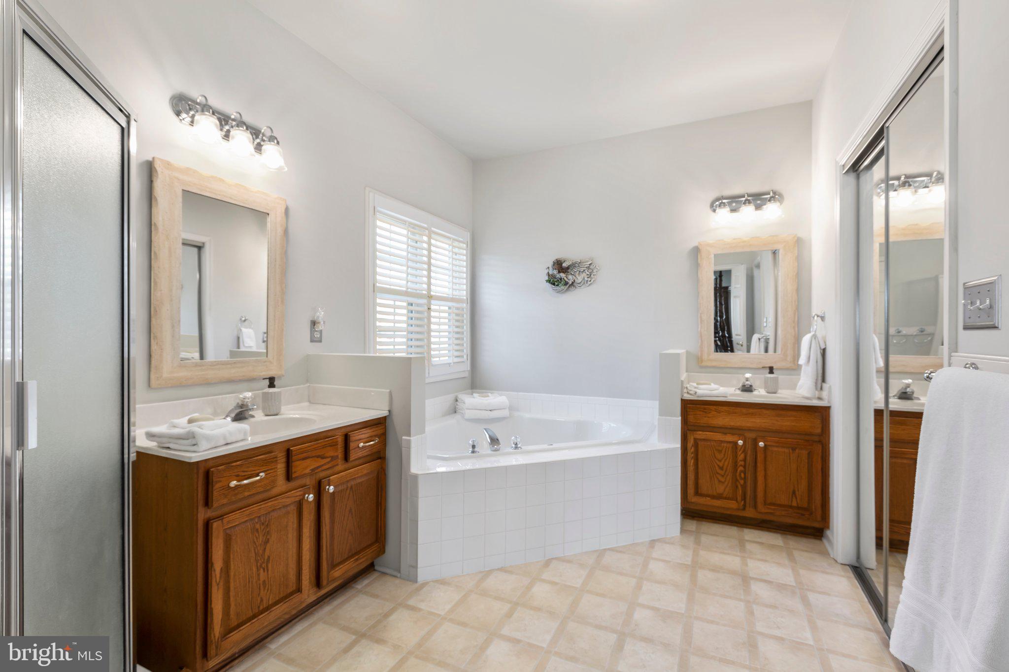 13008 Trench Ct