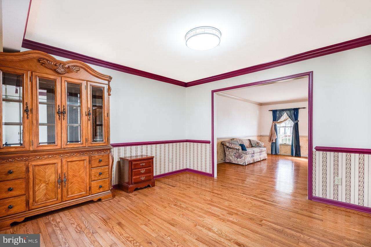412 Breezewood Dr