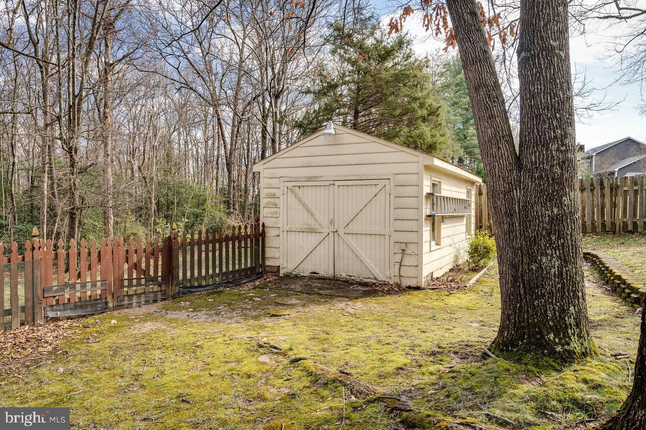 412 Breezewood Dr
