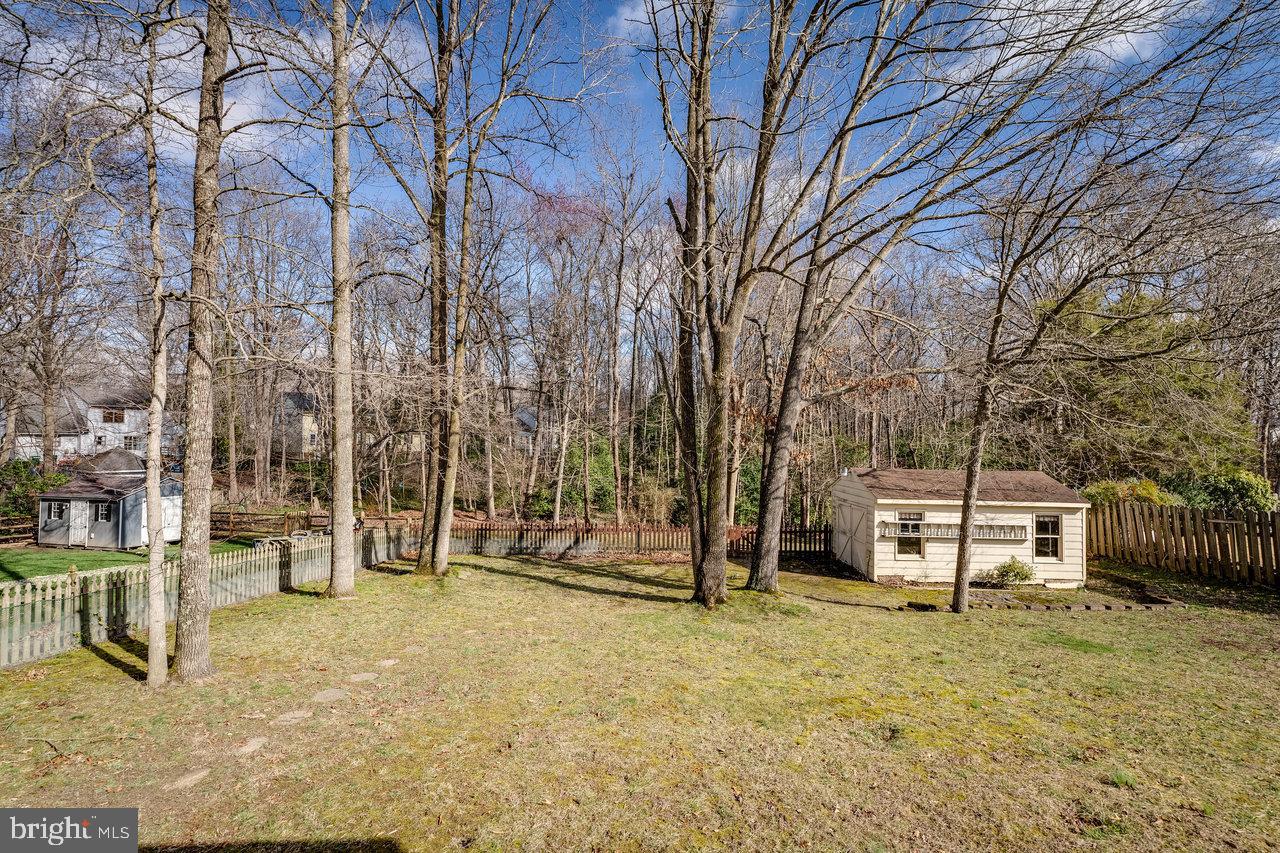 412 Breezewood Dr