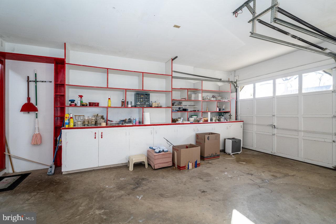 412 Breezewood Dr