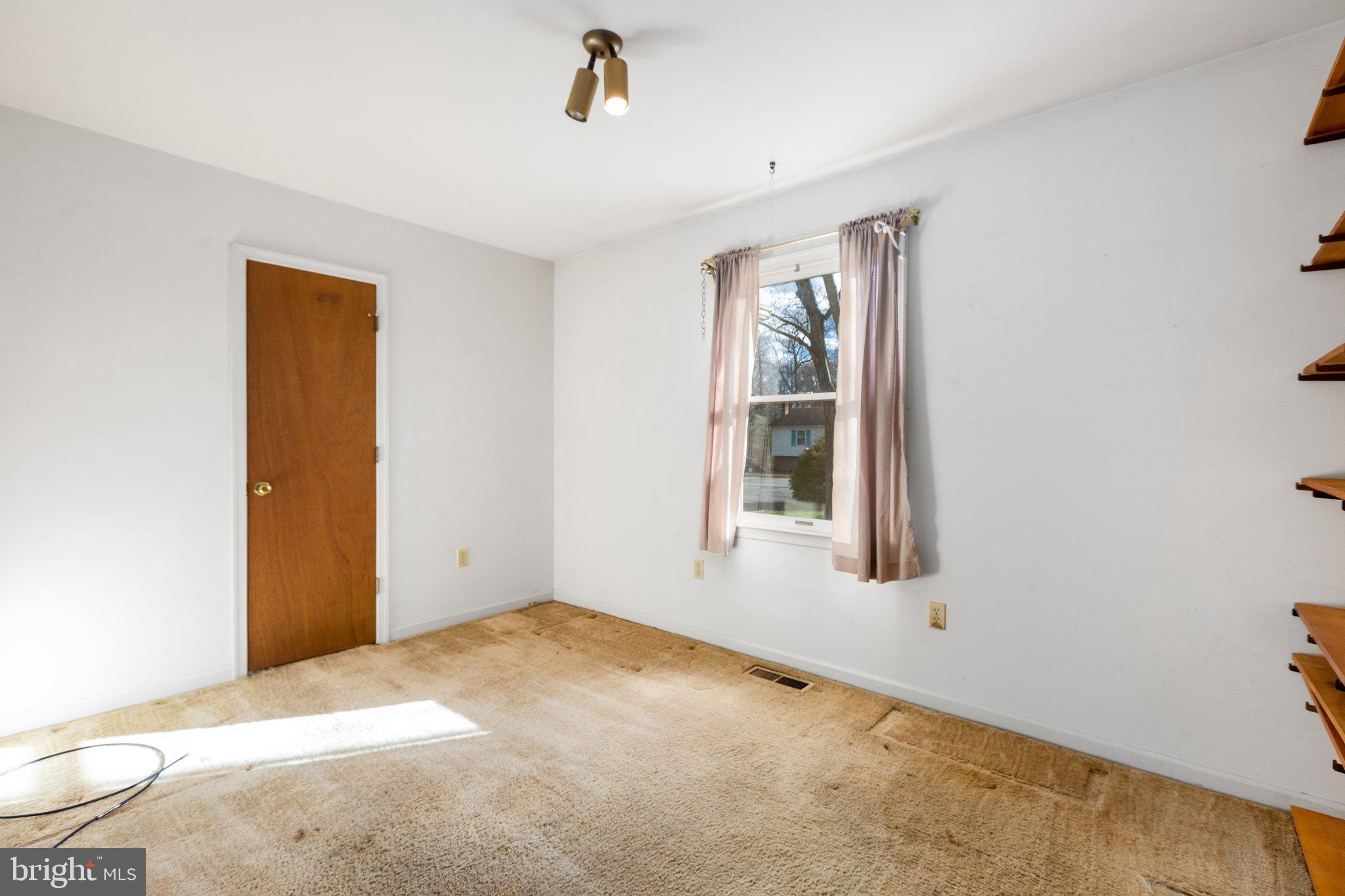 51 Lovett Dr