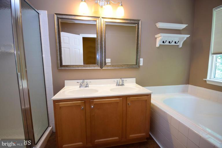 4304 Normandy Ct