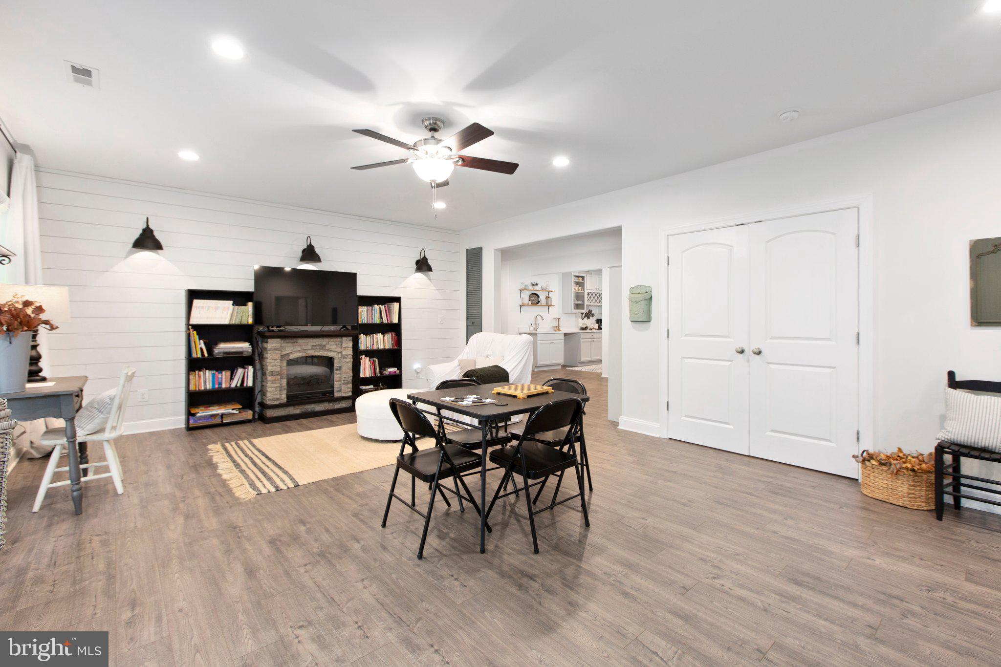 11403 Bluffs Rdg