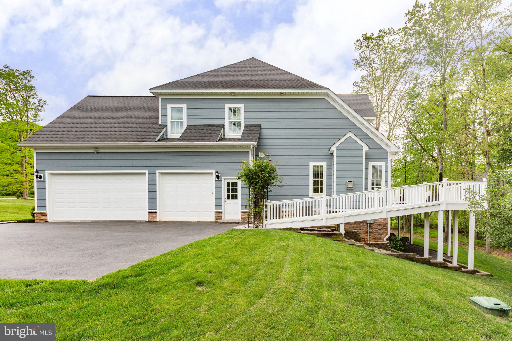 11403 Bluffs Rdg