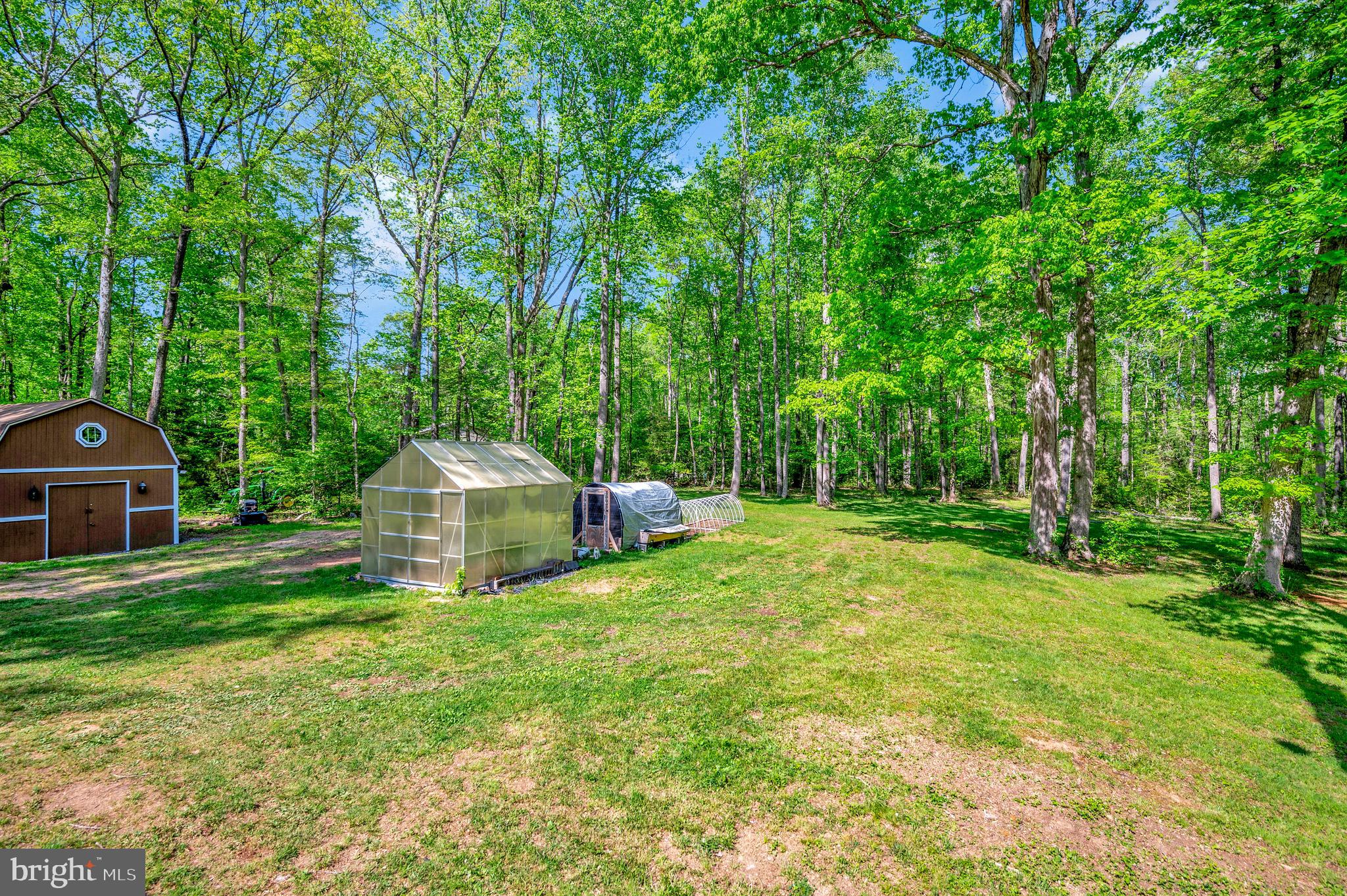 10231 Shawnee Ln