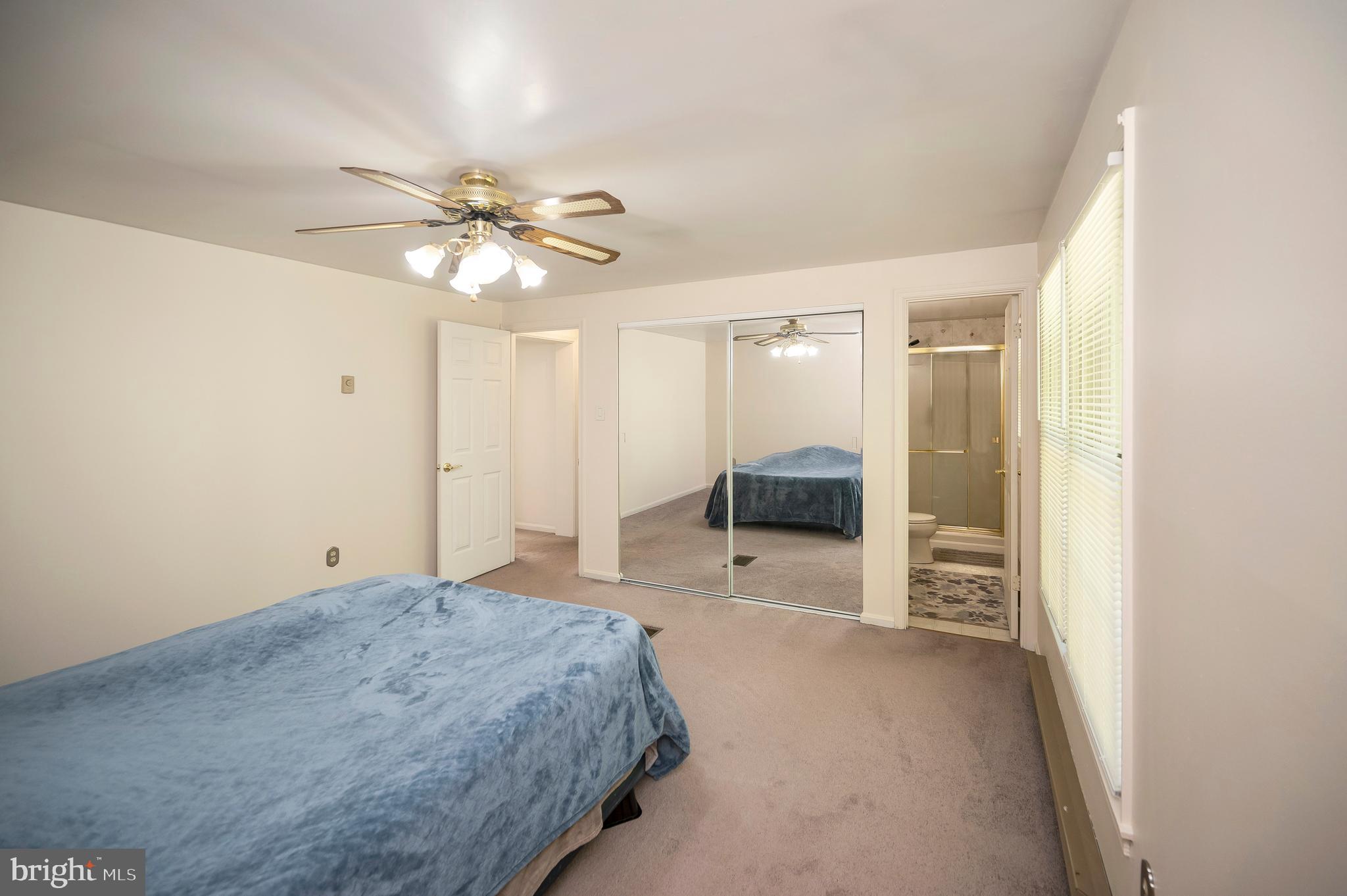 10231 Shawnee Ln