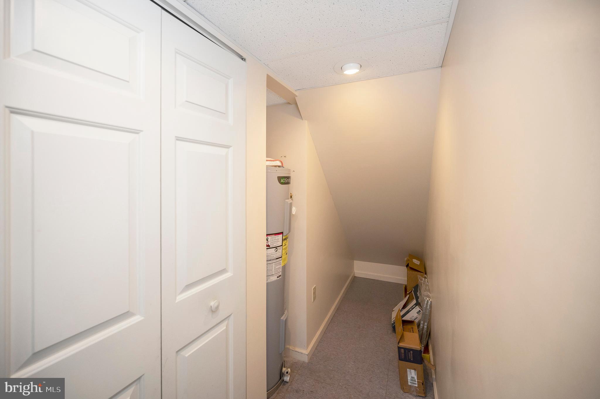 10231 Shawnee Ln