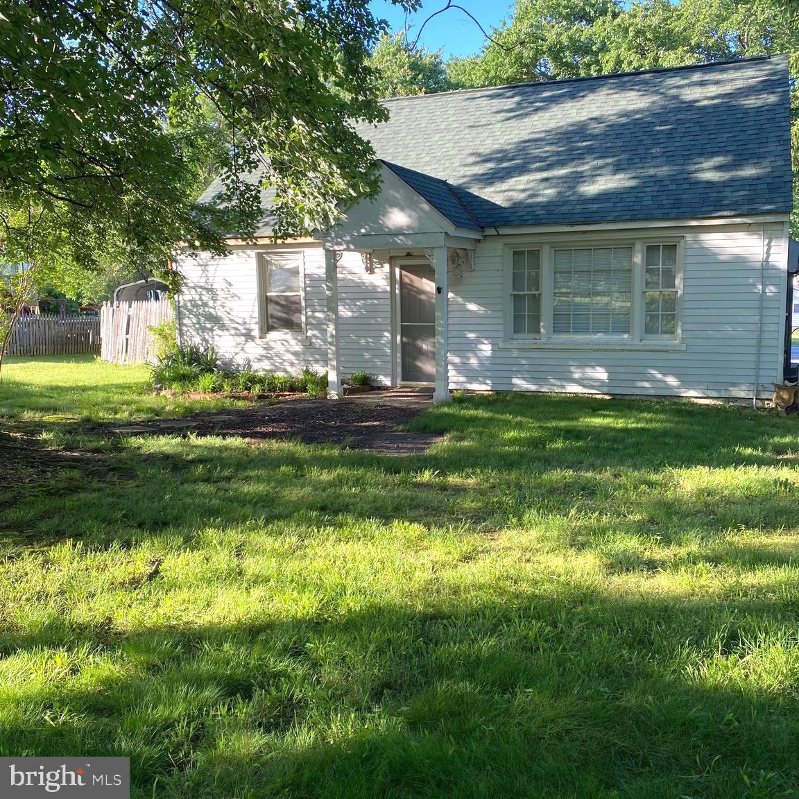 11900 N Dickinson Dr