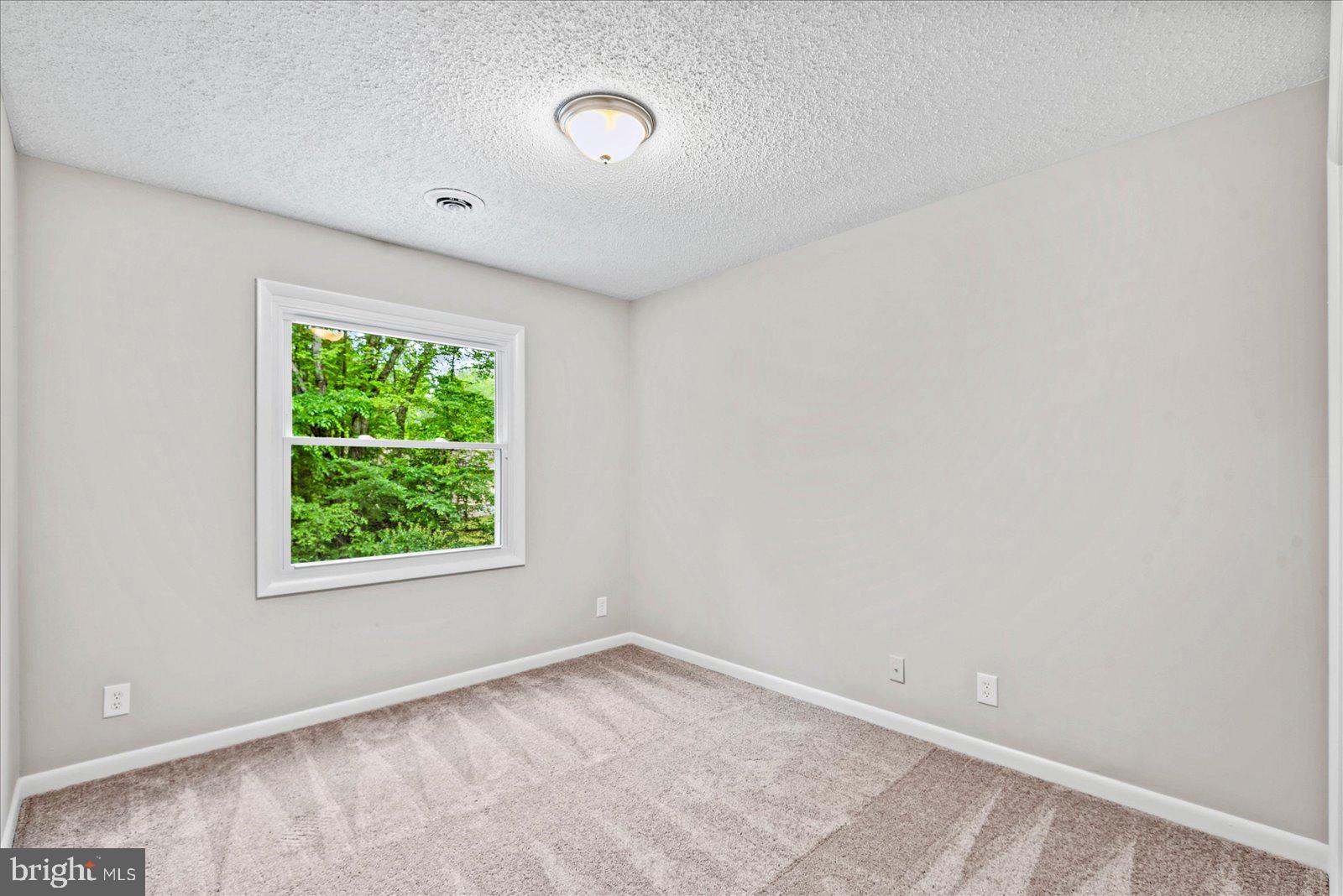 114 Spotslee Dr