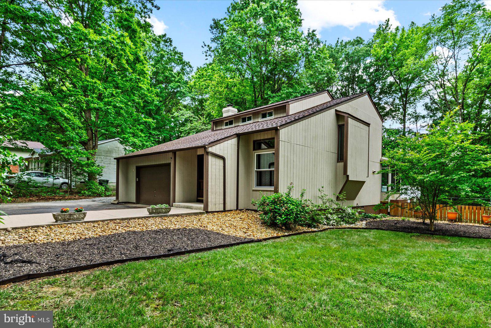 114 Spotslee Dr