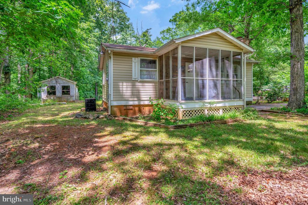13709 Black Meadow Rd