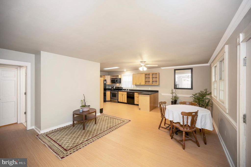 13709 Black Meadow Rd