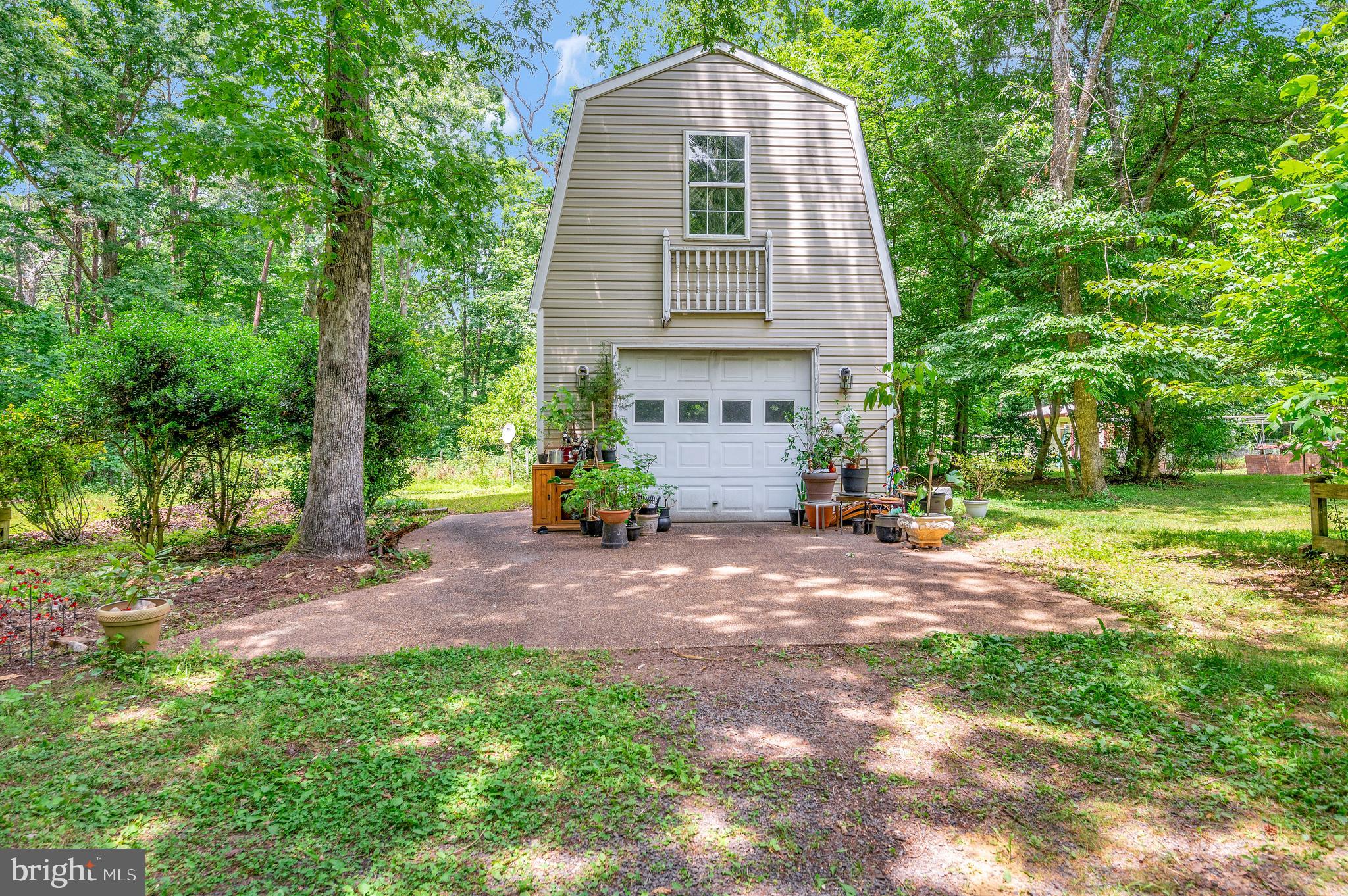 13709 Black Meadow Rd