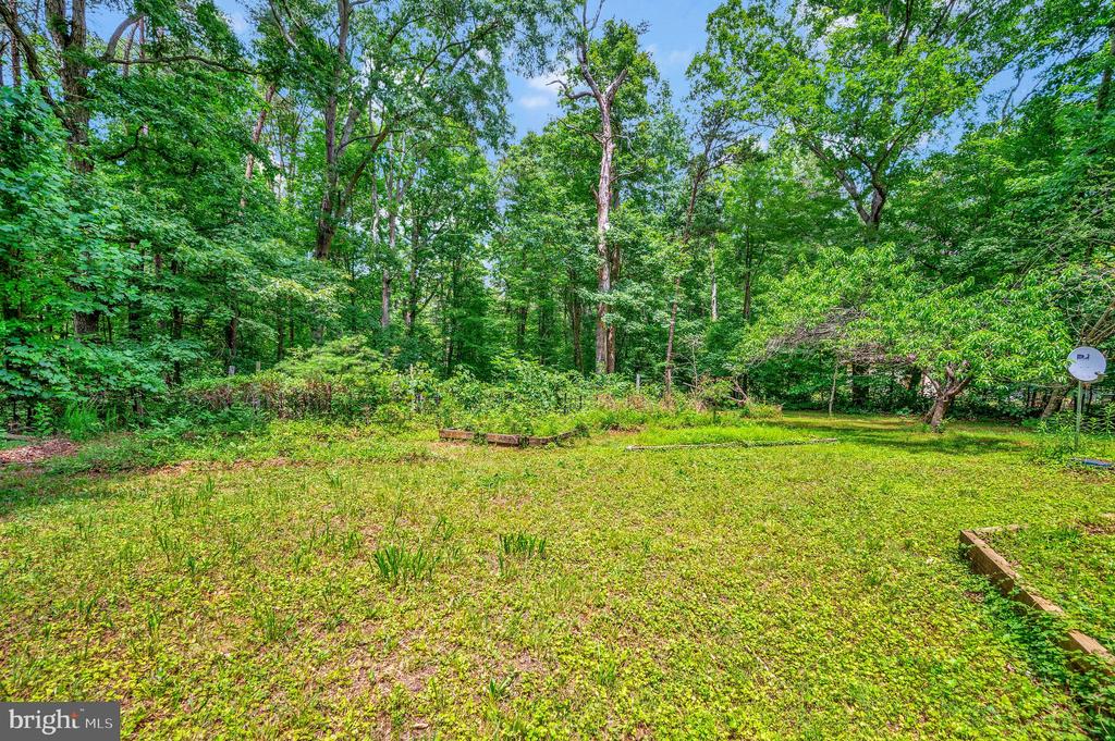 13709 Black Meadow Rd