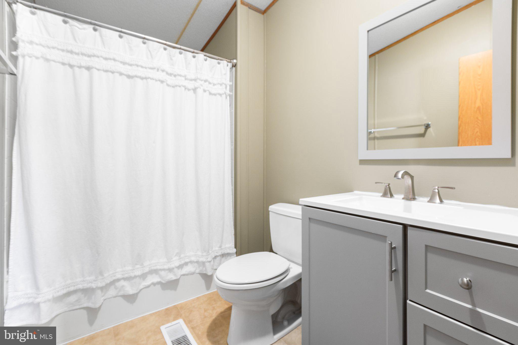 3219 Danbury Cir