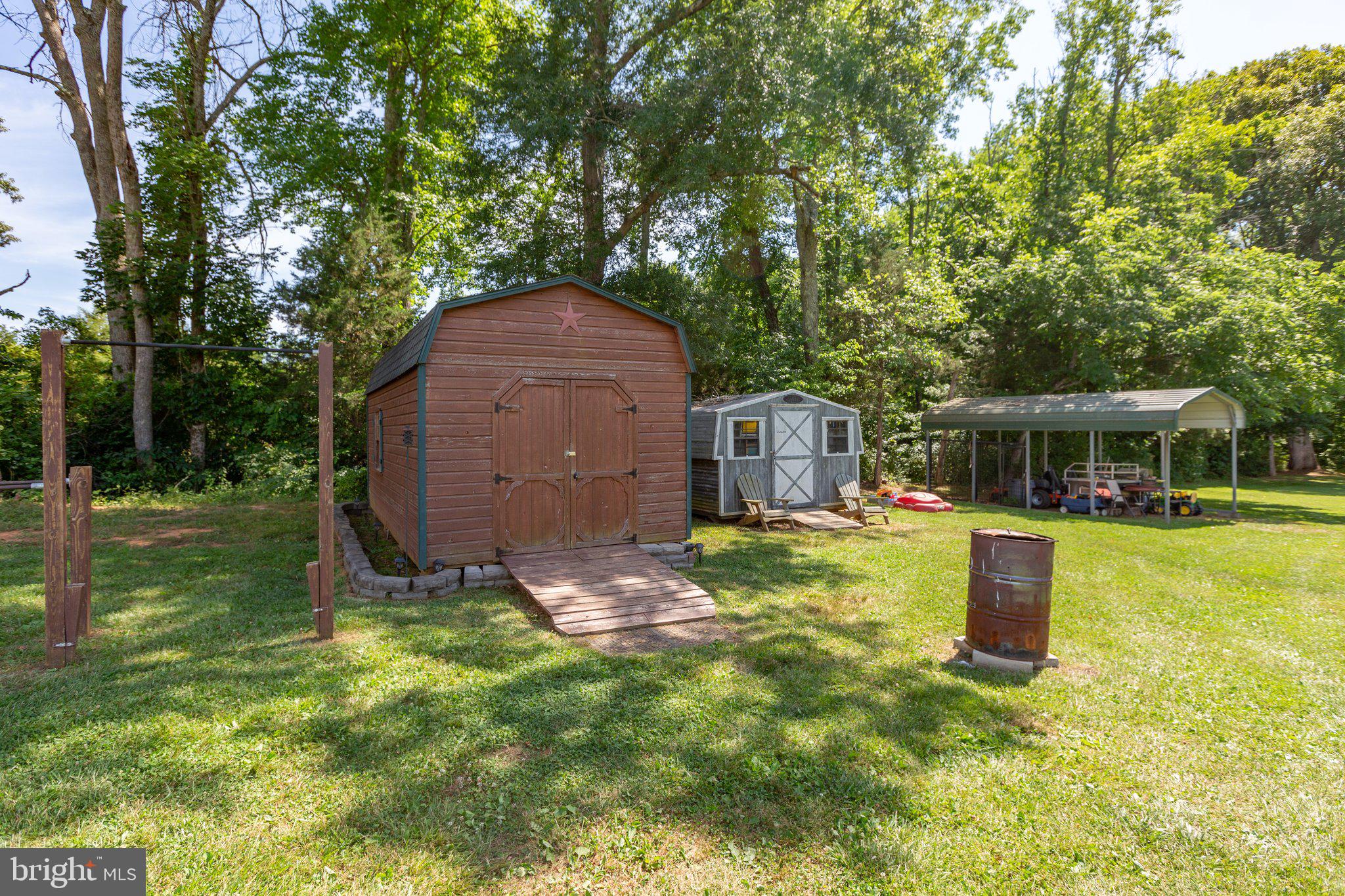 3219 Danbury Cir