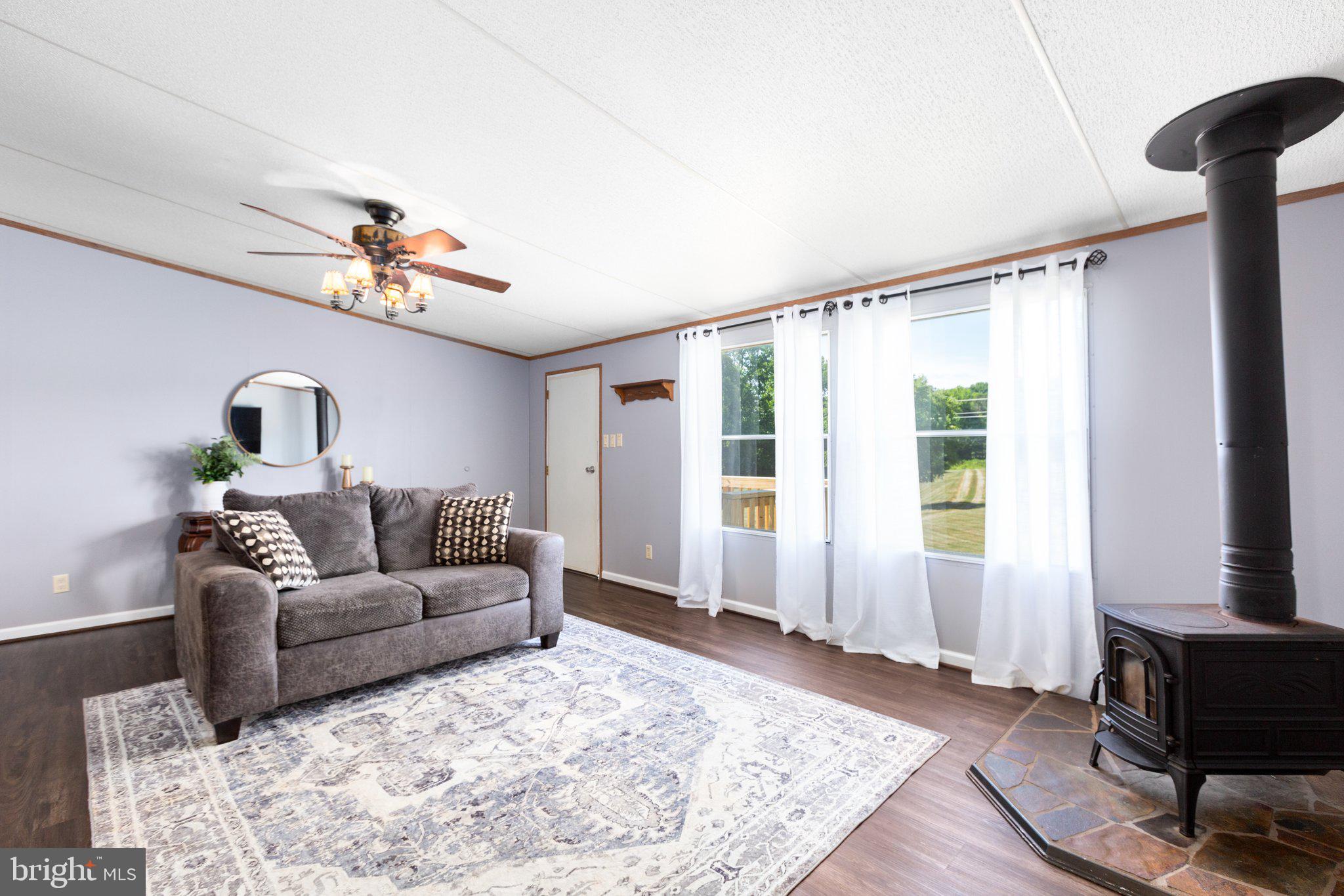 3219 Danbury Cir