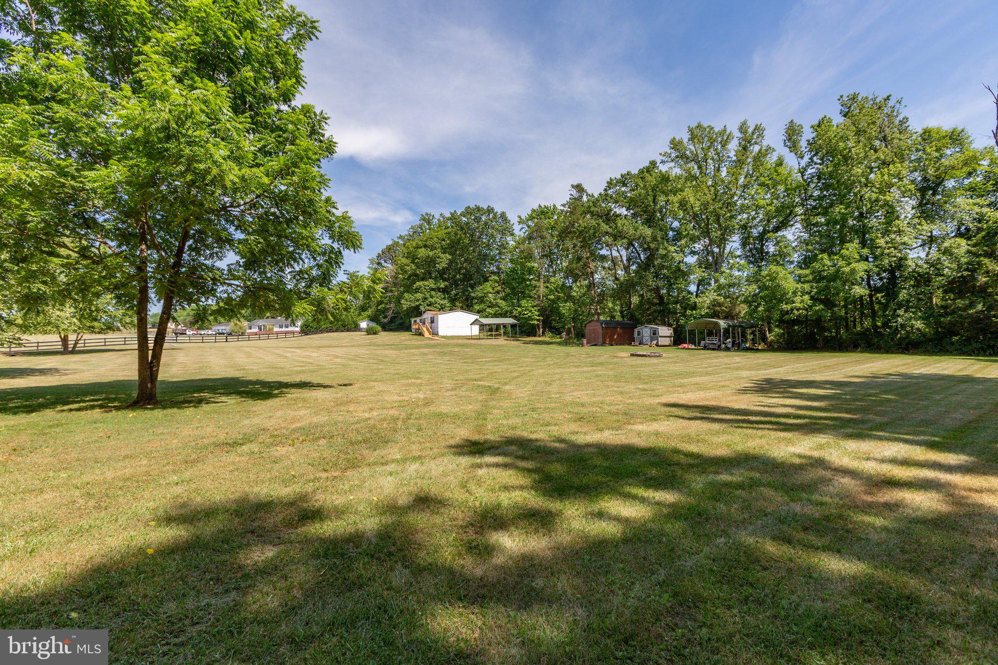 3219 Danbury Cir