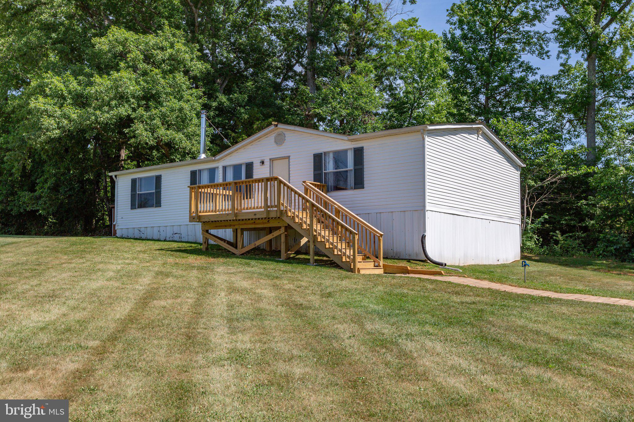 3219 Danbury Cir