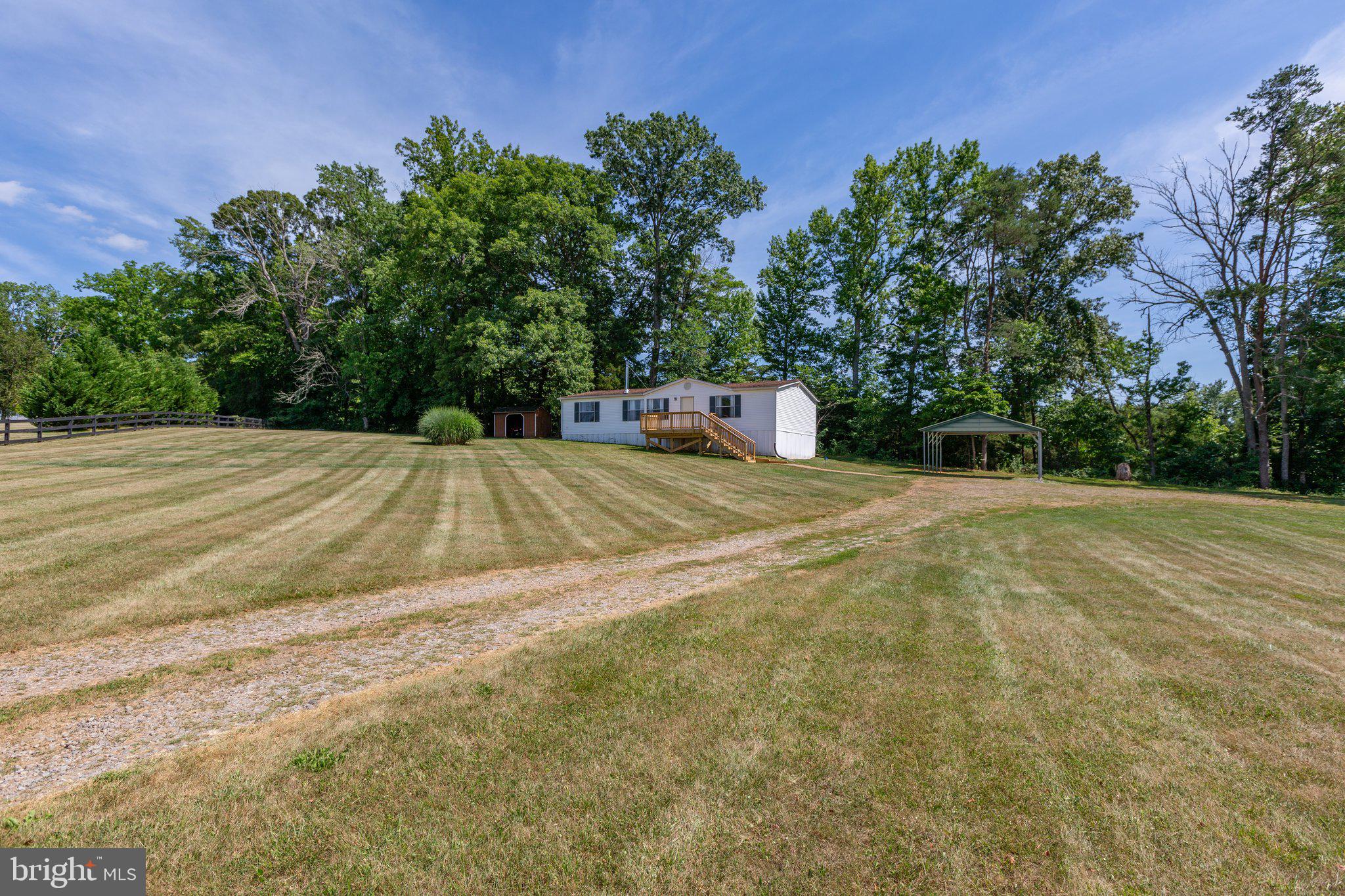 3219 Danbury Cir