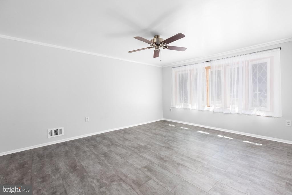 3211 Waverly Dr