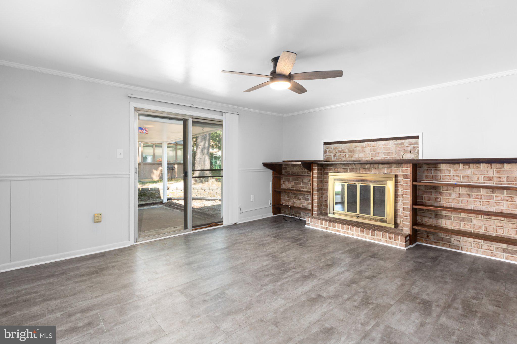 3211 Waverly Dr