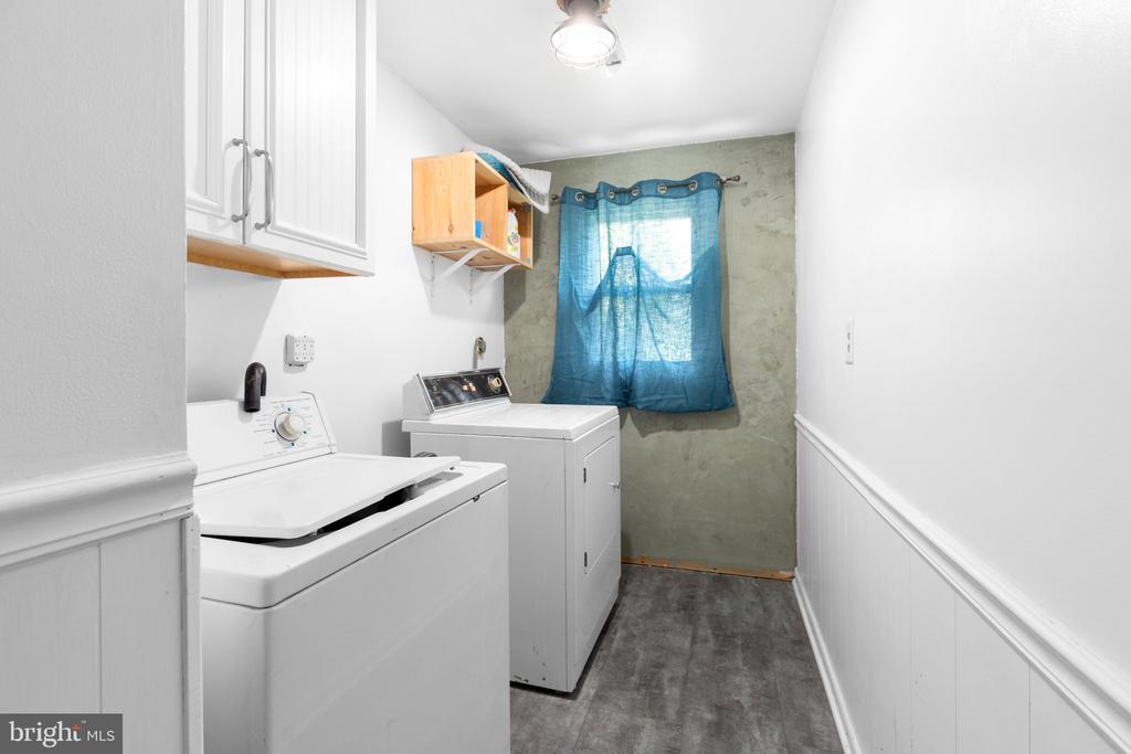 3211 Waverly Dr