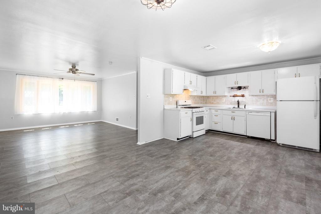 3211 Waverly Dr