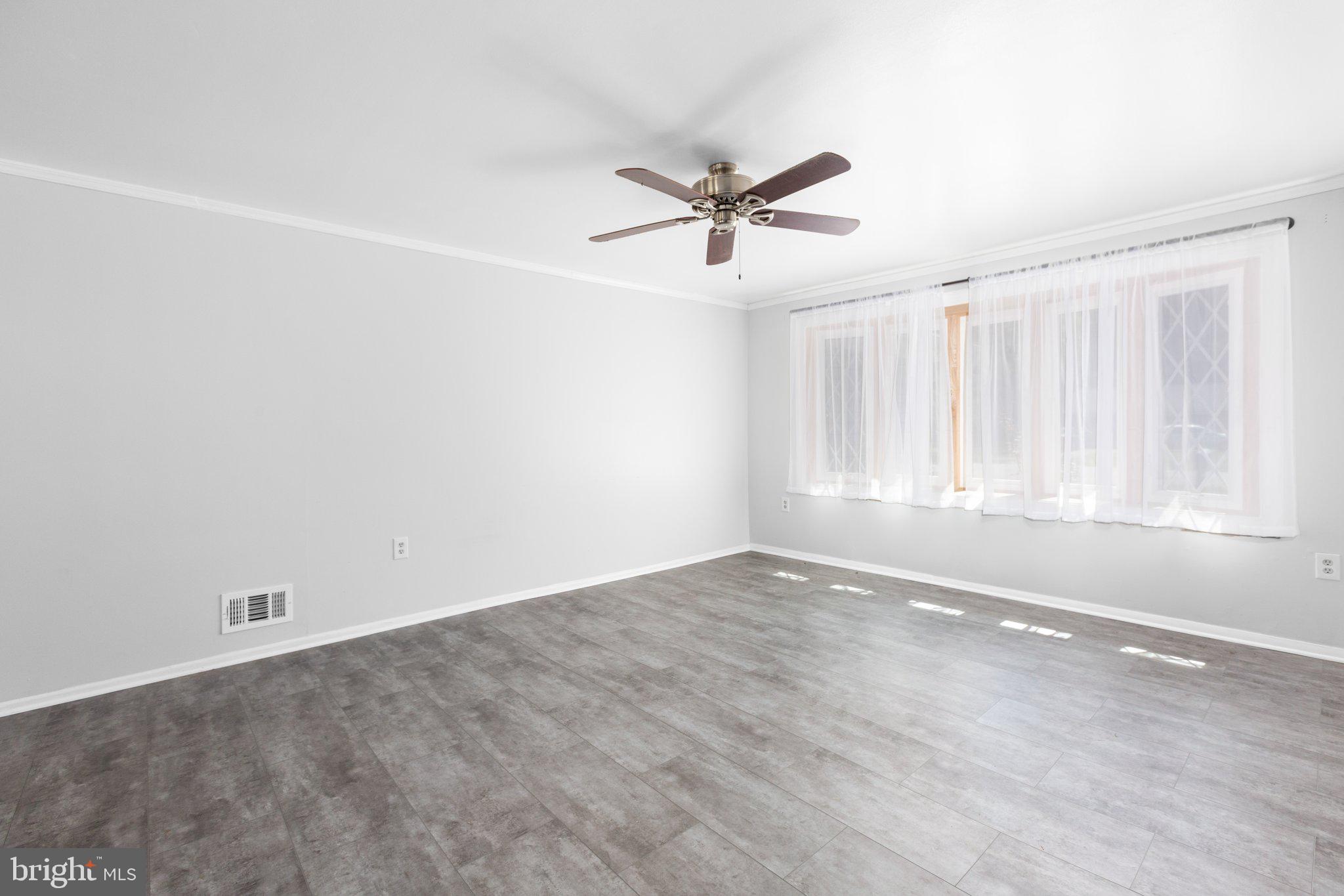 3211 Waverly Dr
