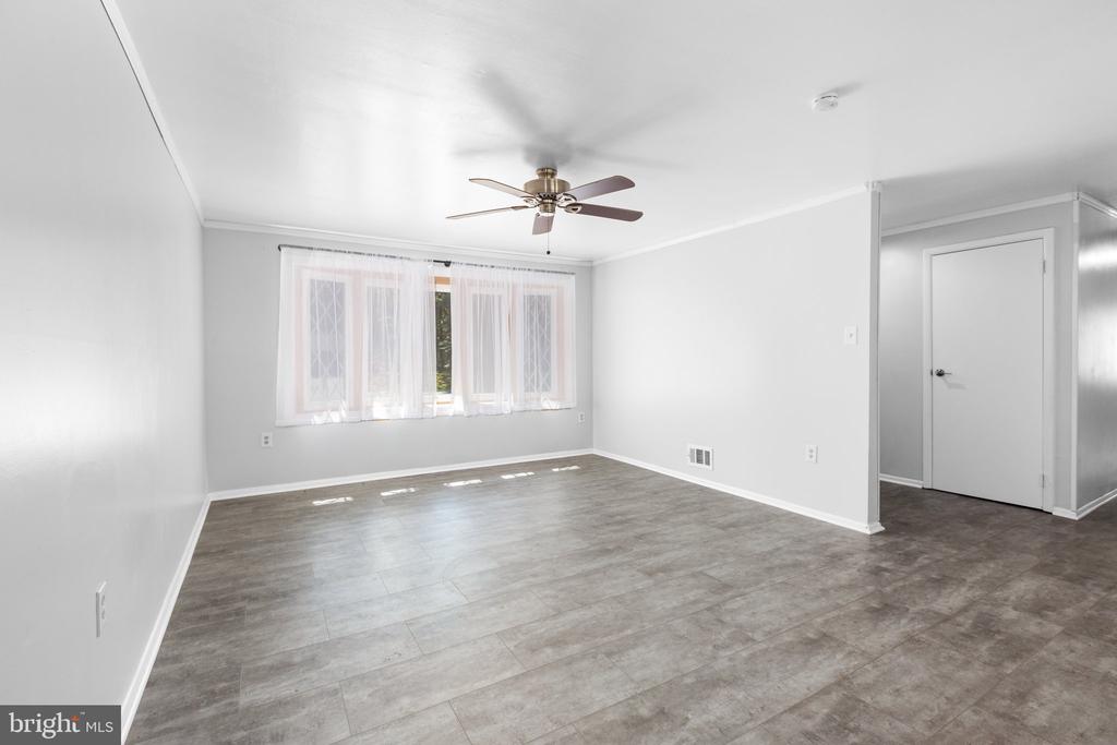 3211 Waverly Dr