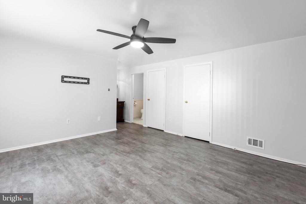 3211 Waverly Dr