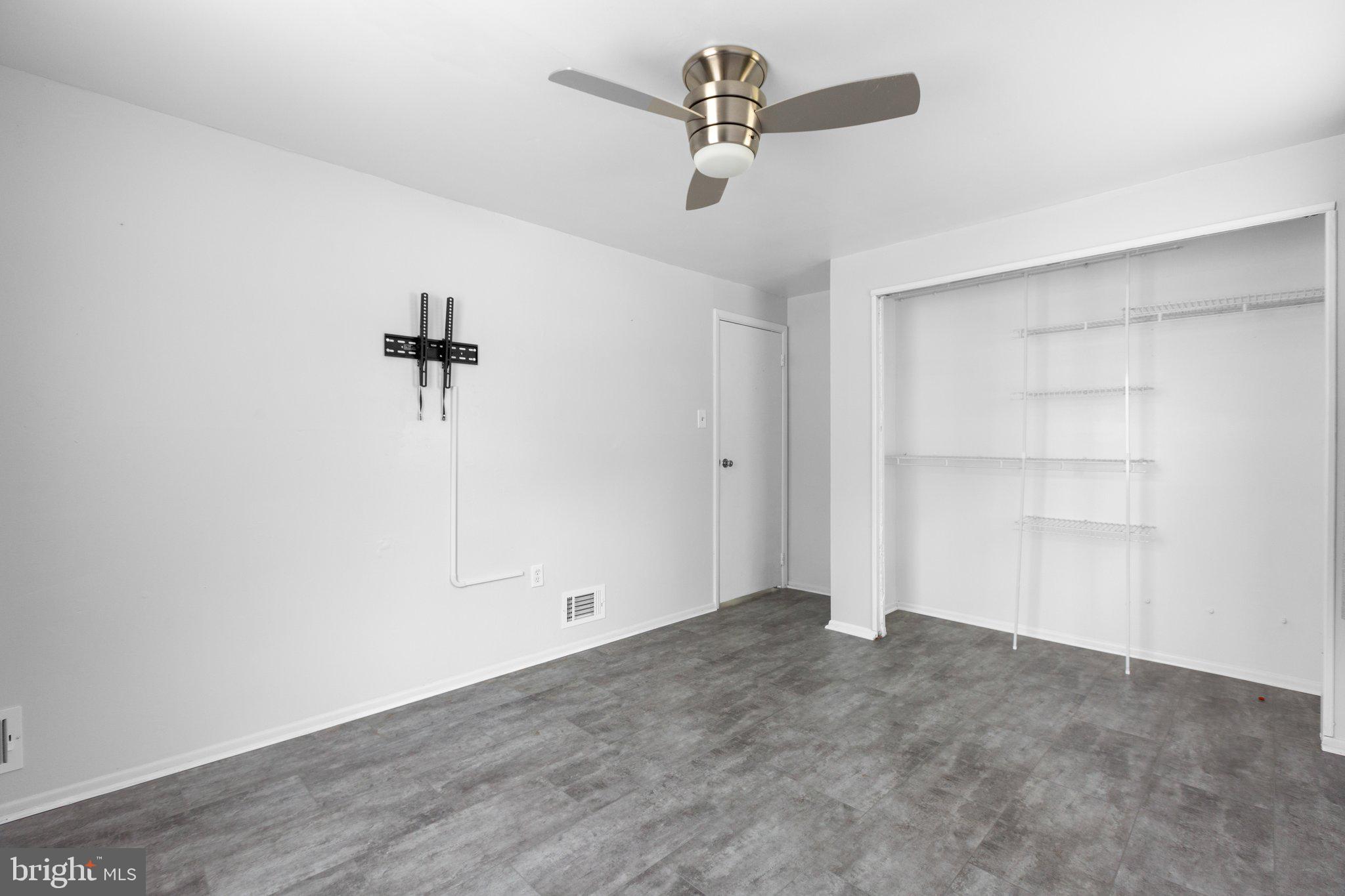 3211 Waverly Dr
