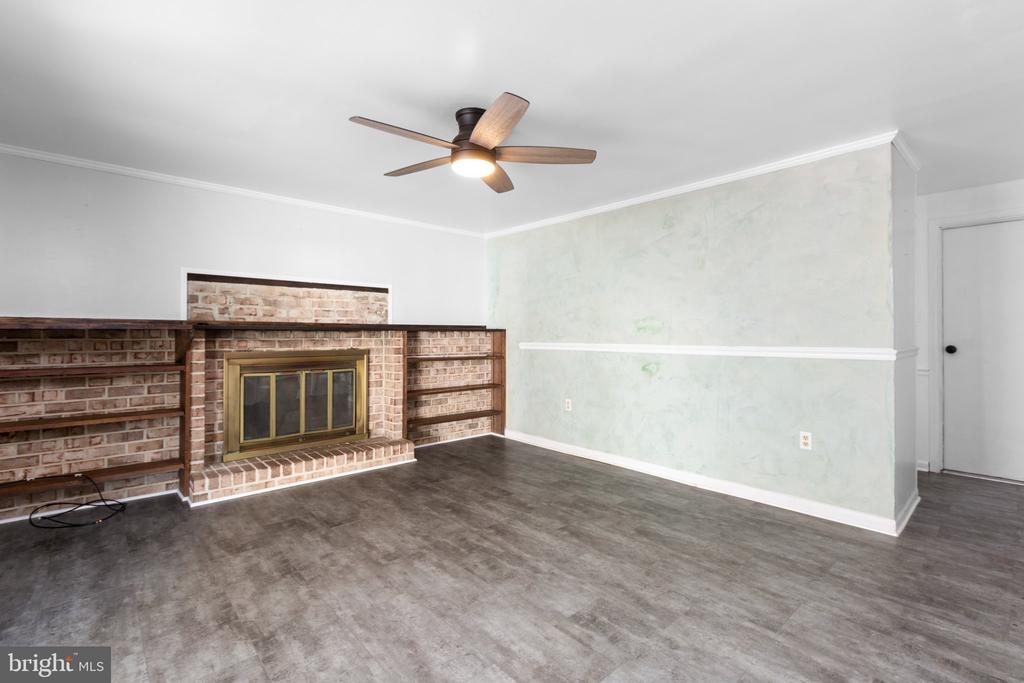 3211 Waverly Dr
