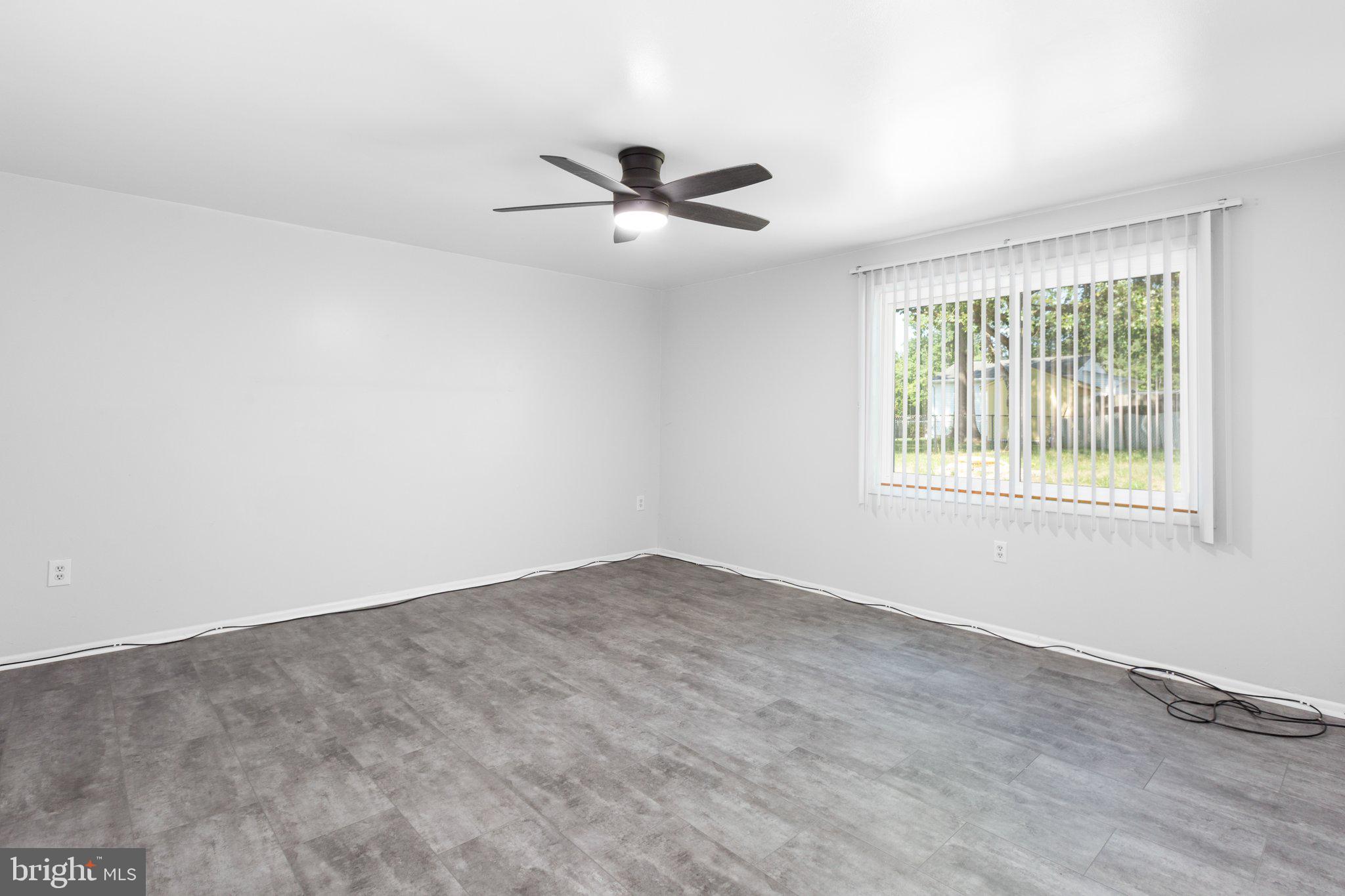 3211 Waverly Dr