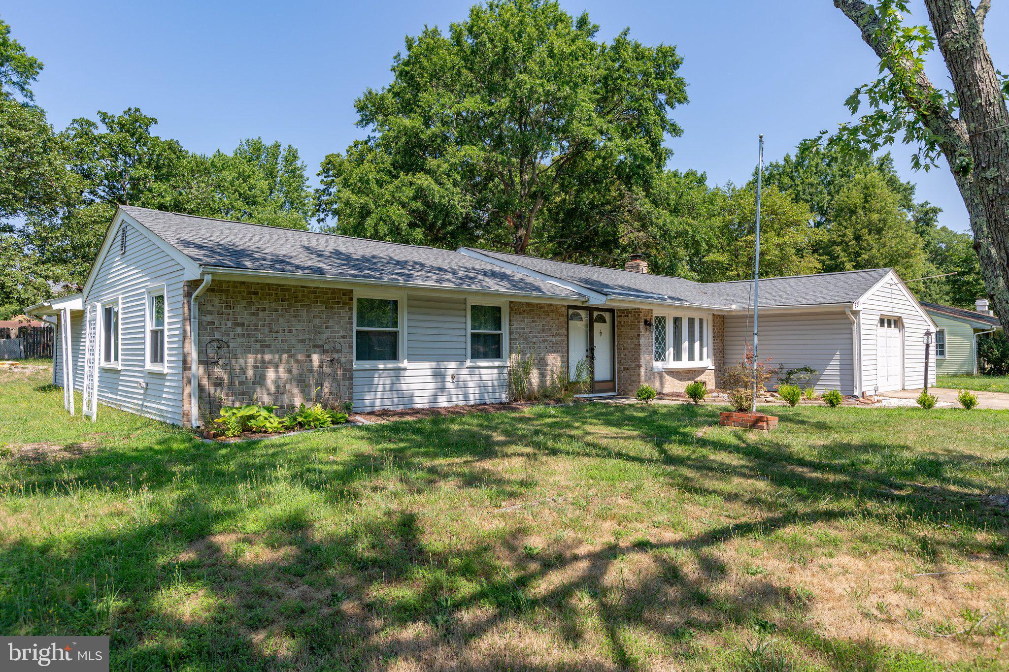 3211 Waverly Dr