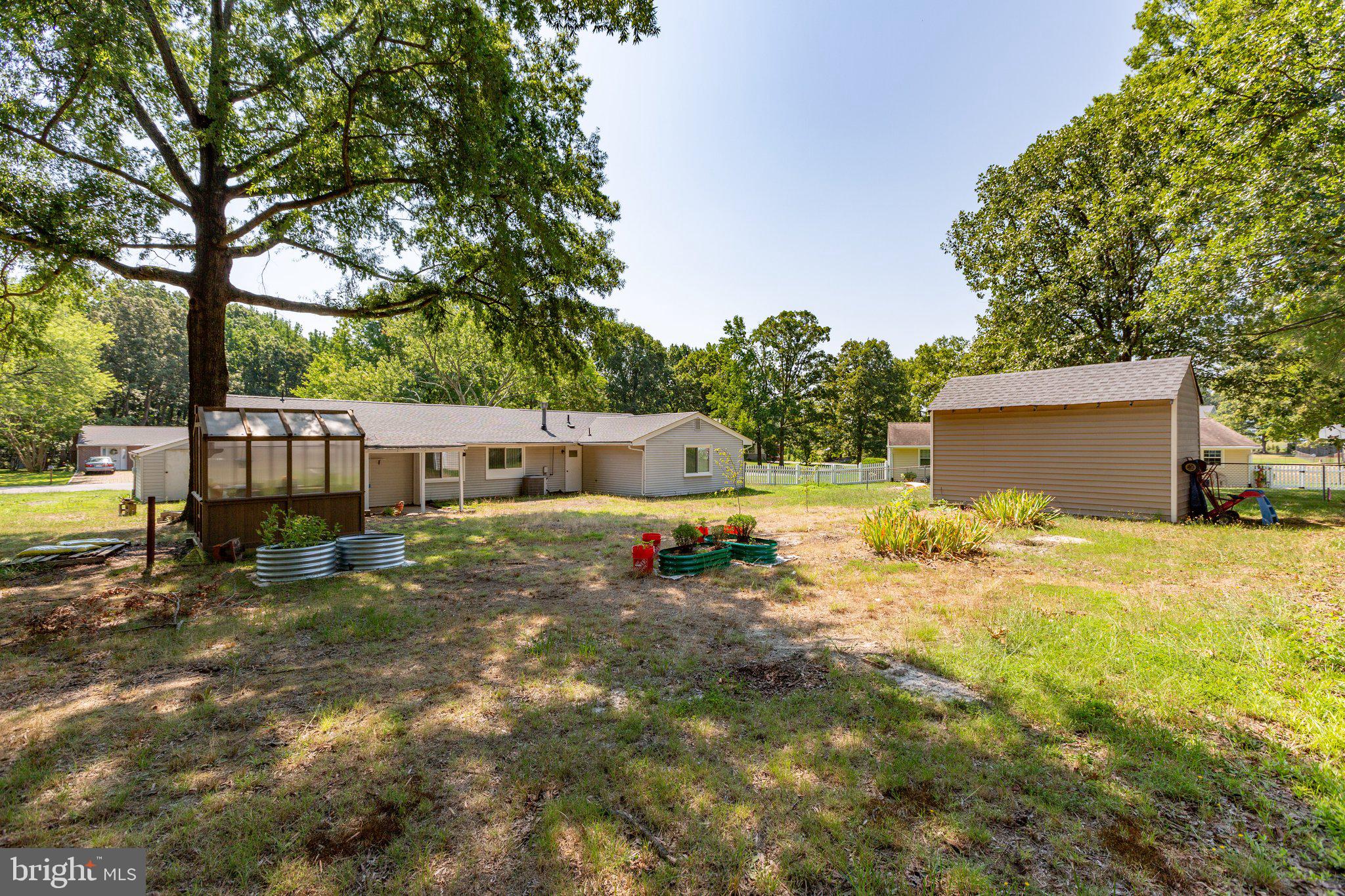 3211 Waverly Dr