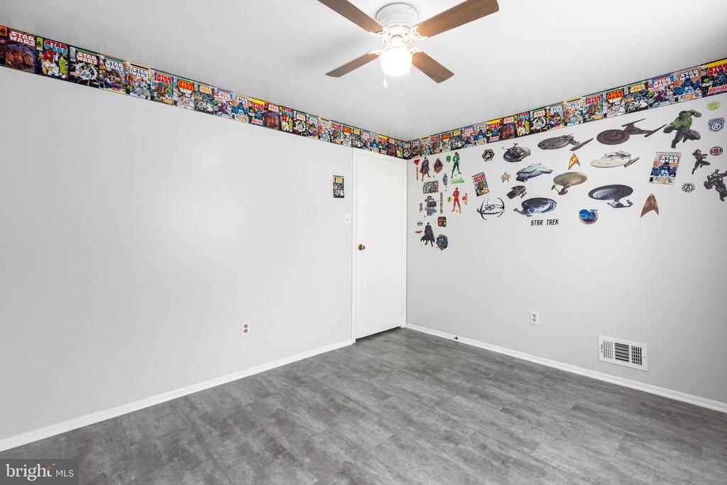 3211 Waverly Dr