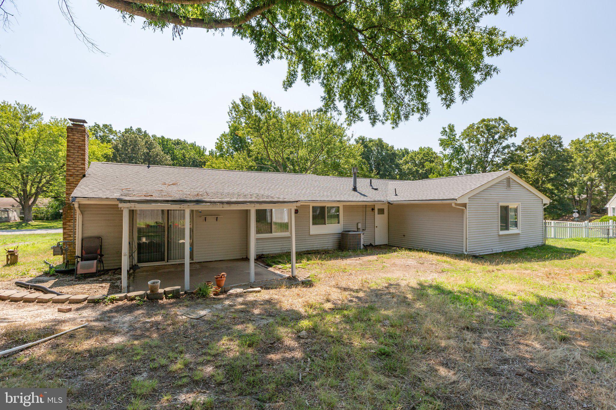 3211 Waverly Dr