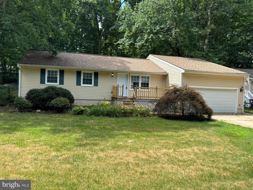 206 HAMPTON DR