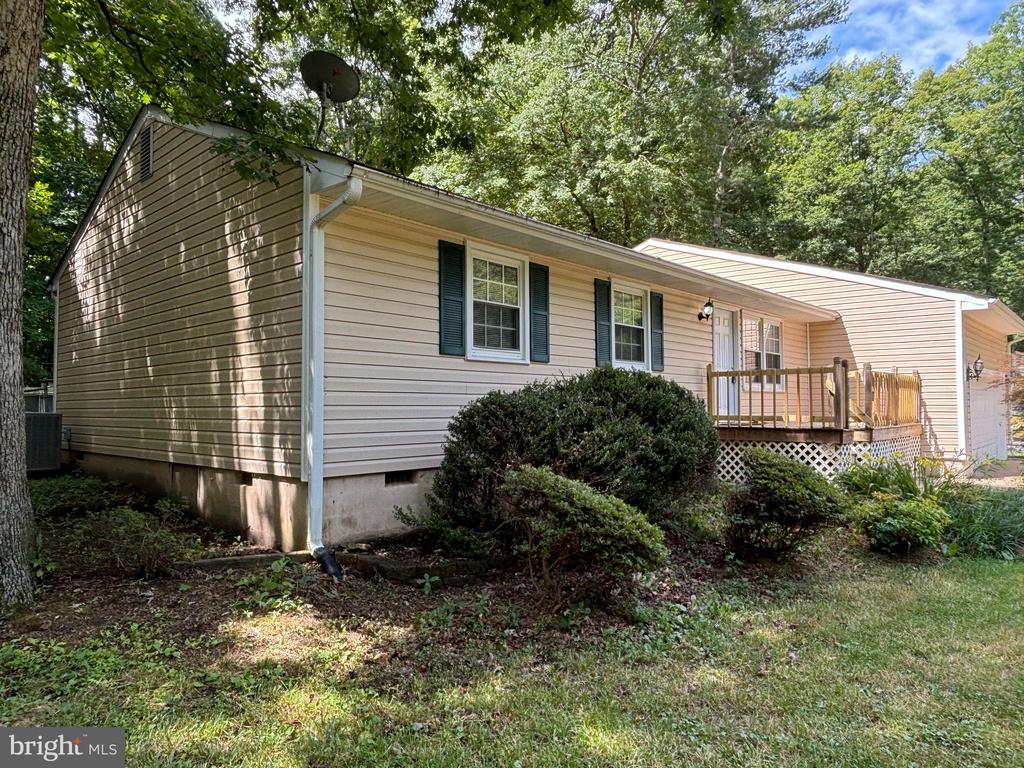 206 HAMPTON DR