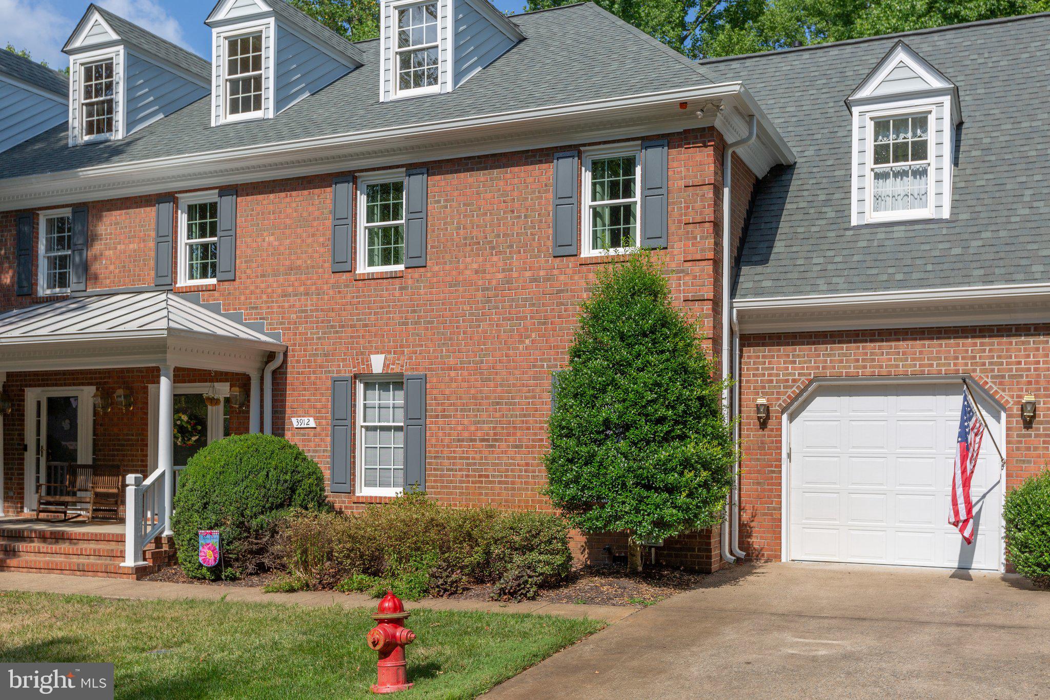3912 Corbin Hall Ln