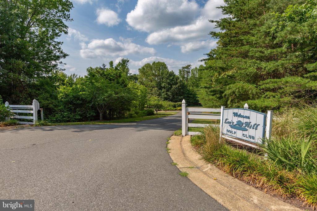 3912 Corbin Hall Ln