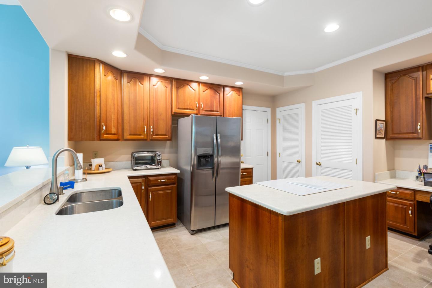 3912 Corbin Hall Ln