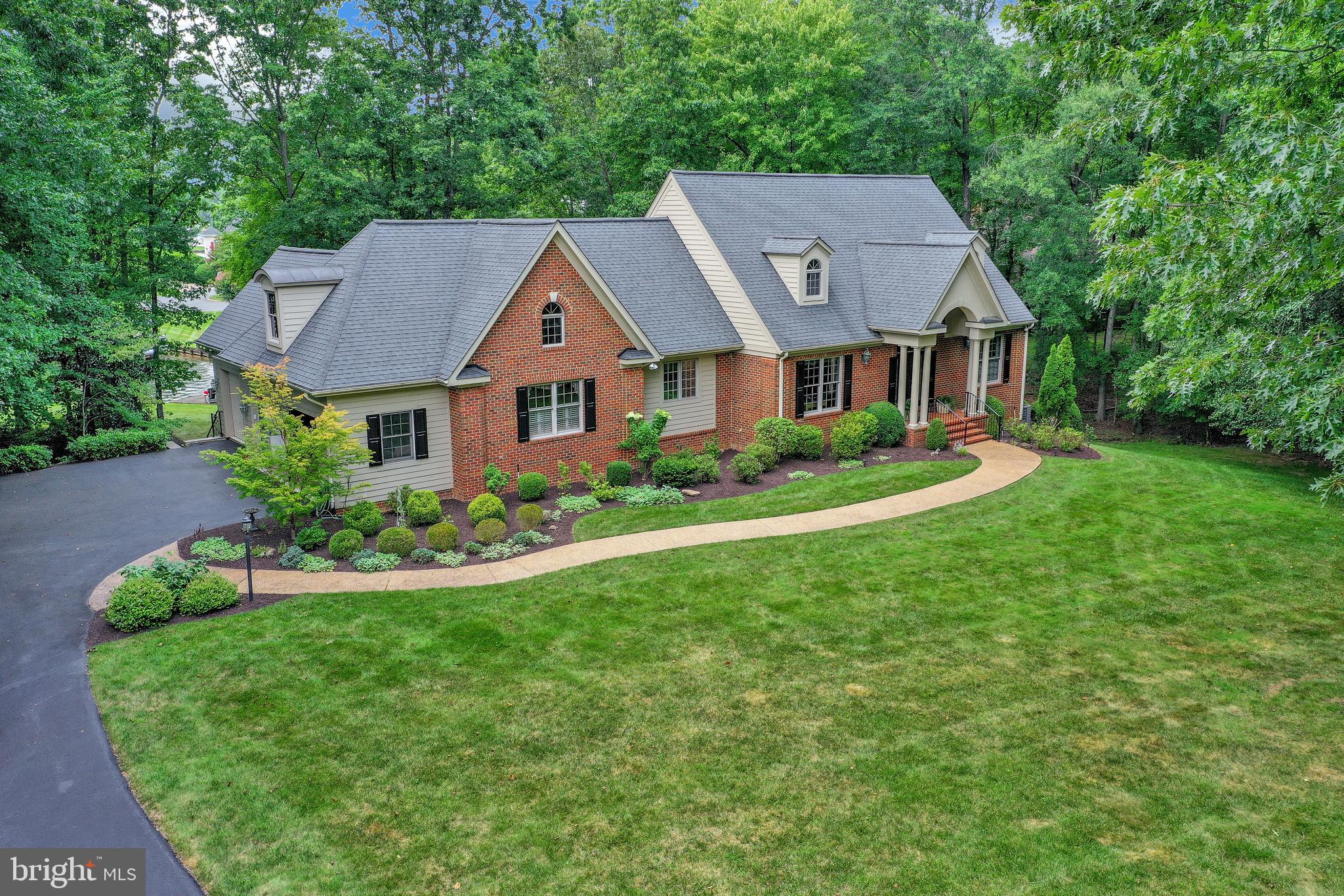 10822 Perrin Cir
