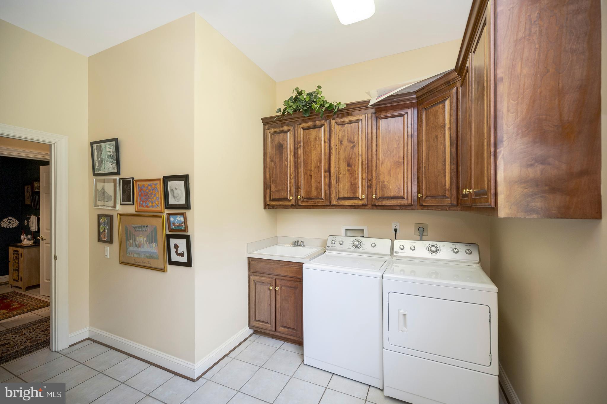10822 Perrin Cir